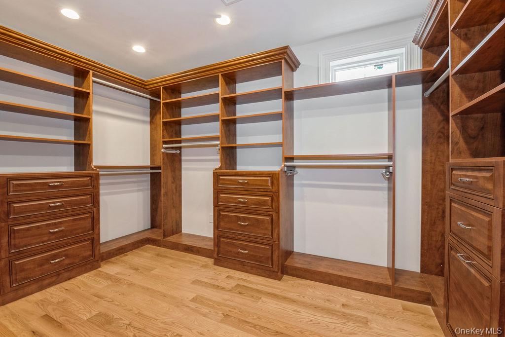 833 Glen Drive, Woodmere, NY 11598