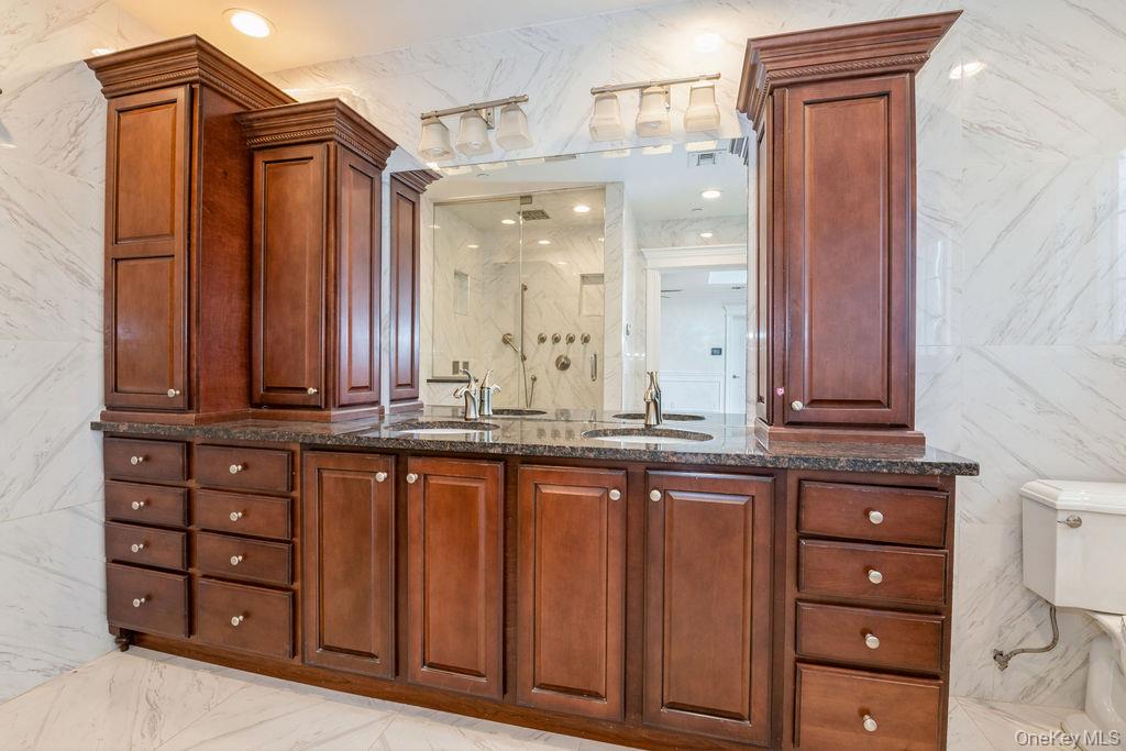 833 Glen Drive, Woodmere, NY 11598