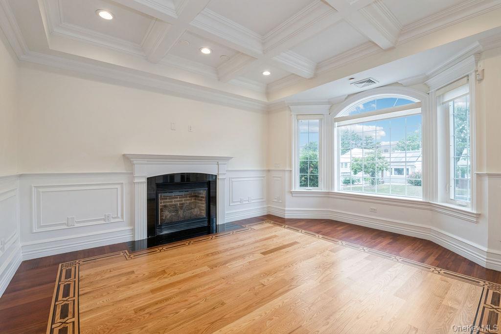 833 Glen Drive, Woodmere, NY 11598