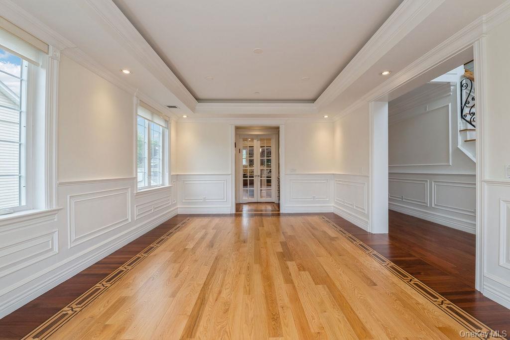 833 Glen Drive, Woodmere, NY 11598