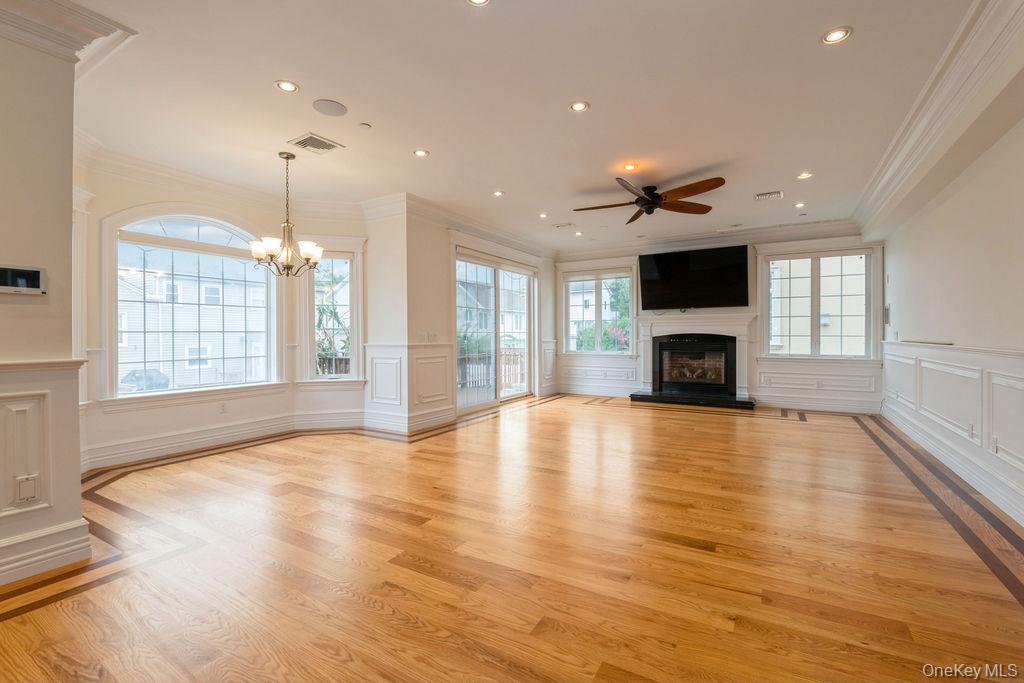 833 Glen Drive, Woodmere, NY 11598