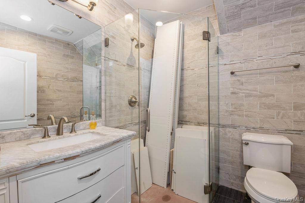 833 Glen Drive, Woodmere, NY 11598