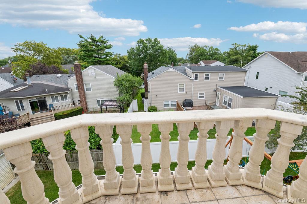 833 Glen Drive, Woodmere, NY 11598