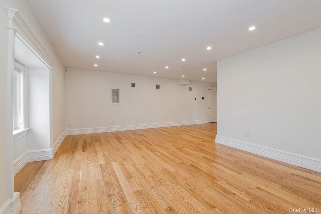 833 Glen Drive, Woodmere, NY 11598