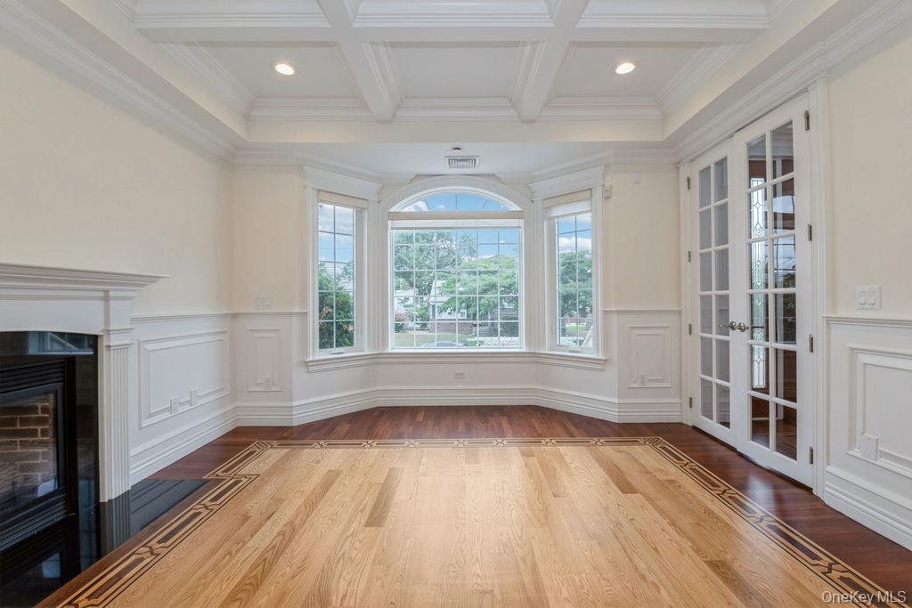 833 Glen Drive, Woodmere, NY 11598