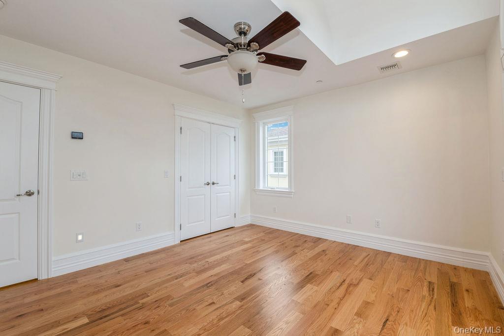 833 Glen Drive, Woodmere, NY 11598