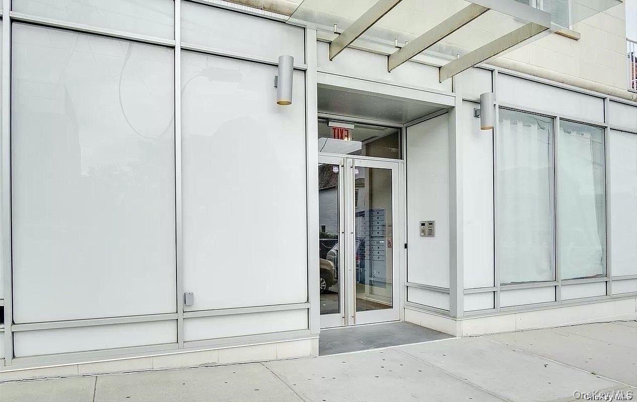 112-02 Northern Boulevard # PH-C, Corona, NY 11368