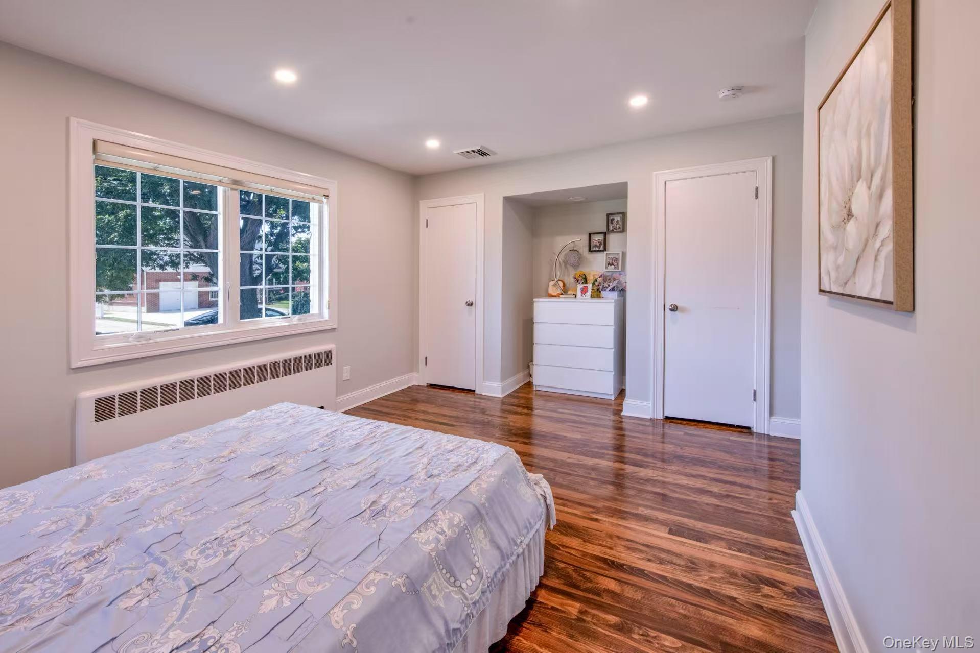 1641 Falmouth Avenue, New Hyde Park, NY 11040