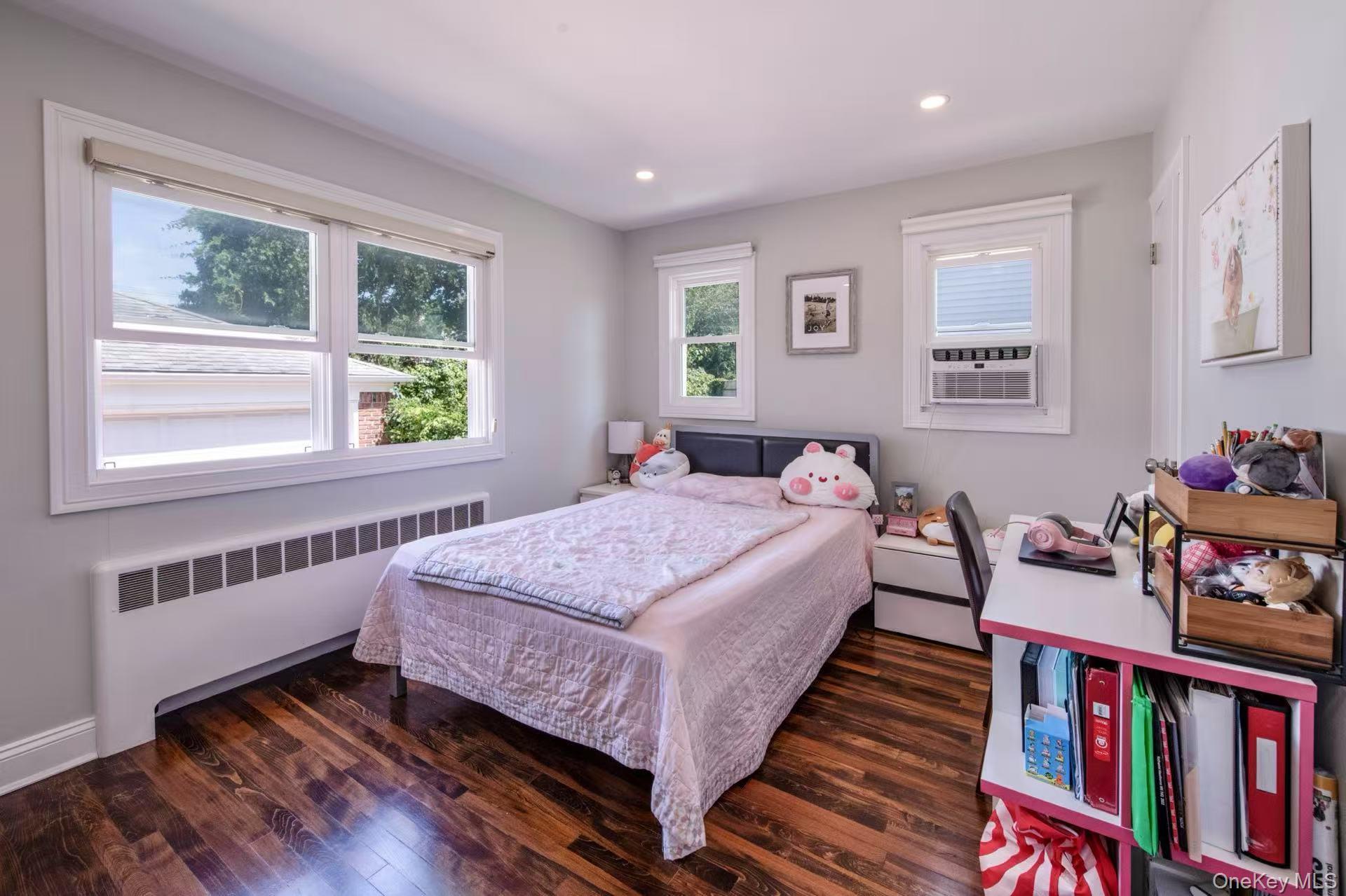 1641 Falmouth Avenue, New Hyde Park, NY 11040