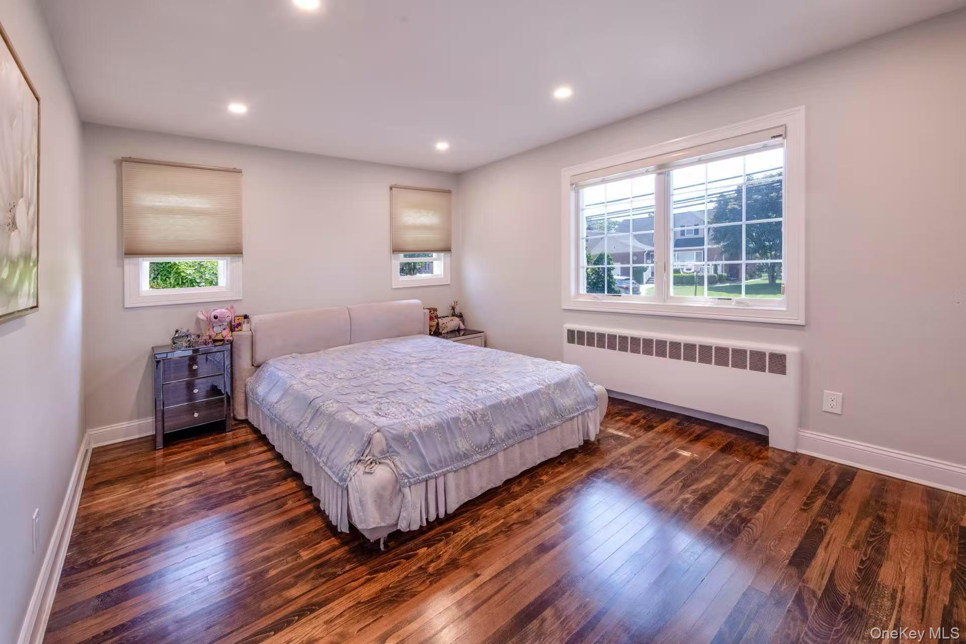 1641 Falmouth Avenue, New Hyde Park, NY 11040