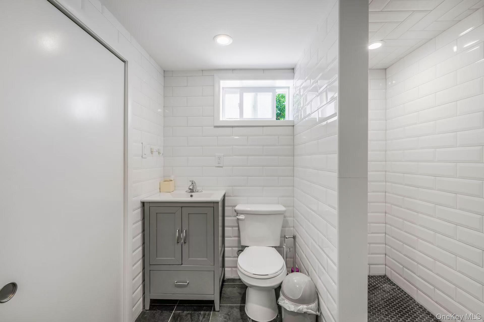 1641 Falmouth Avenue, New Hyde Park, NY 11040