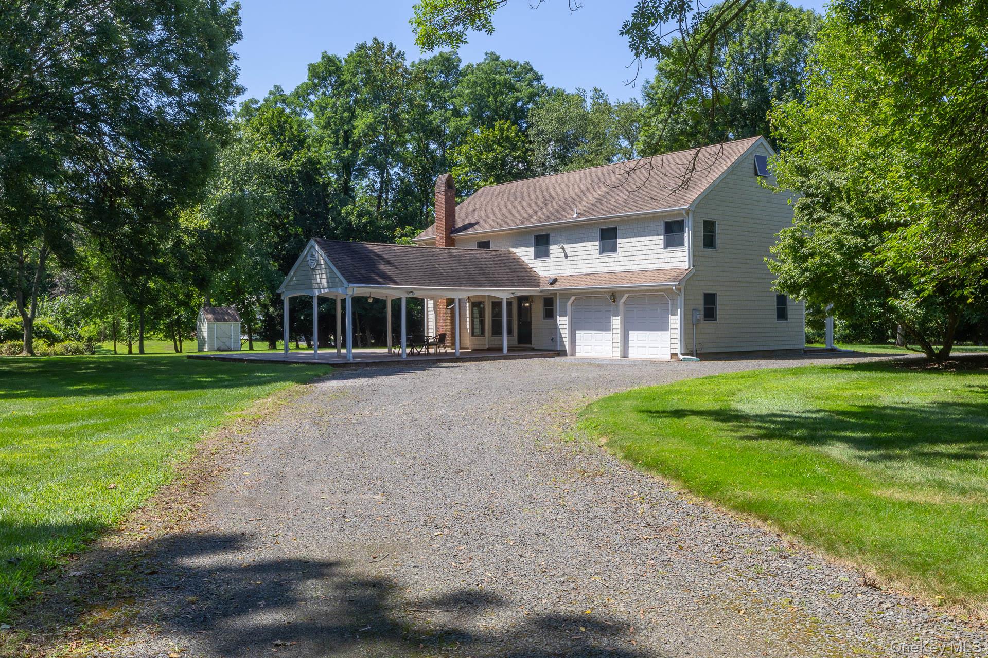 9 Holly Lane, Nissequogue, NY 11780