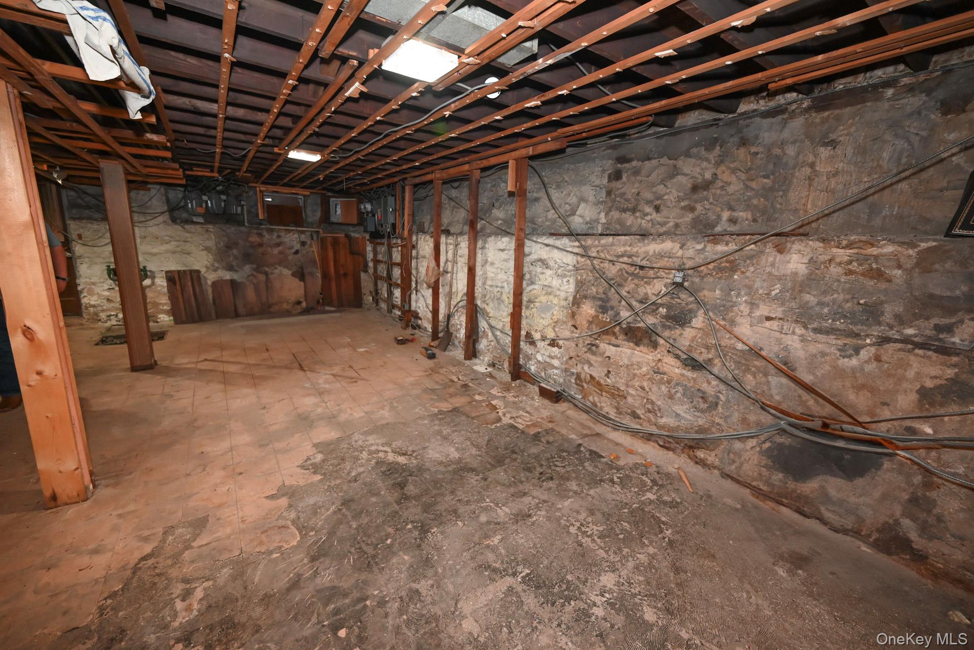 6062 Flushing Avenue, Maspeth, NY 11378