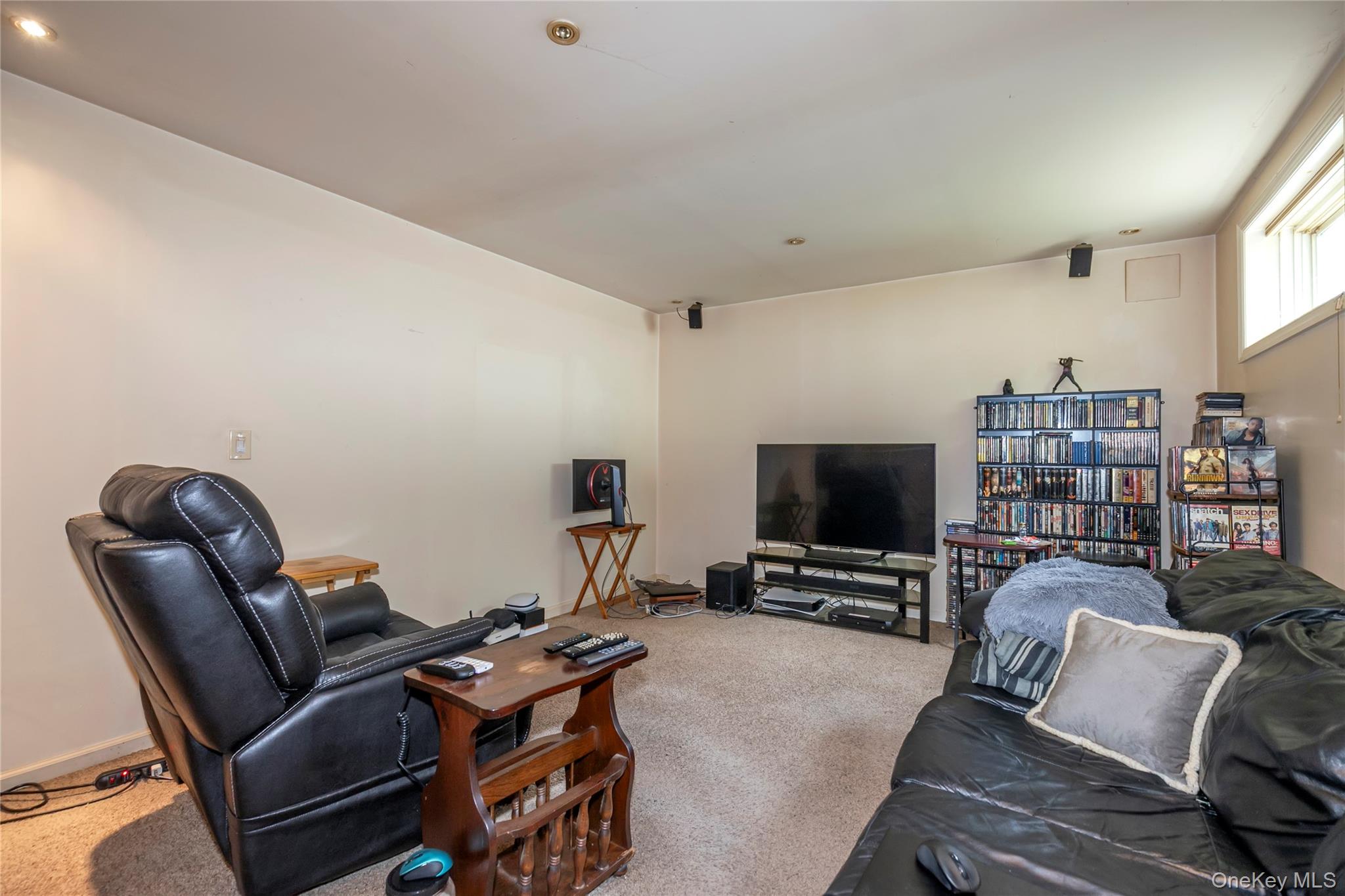 6 Rolling Wood Court, Hauppauge, NY 11788