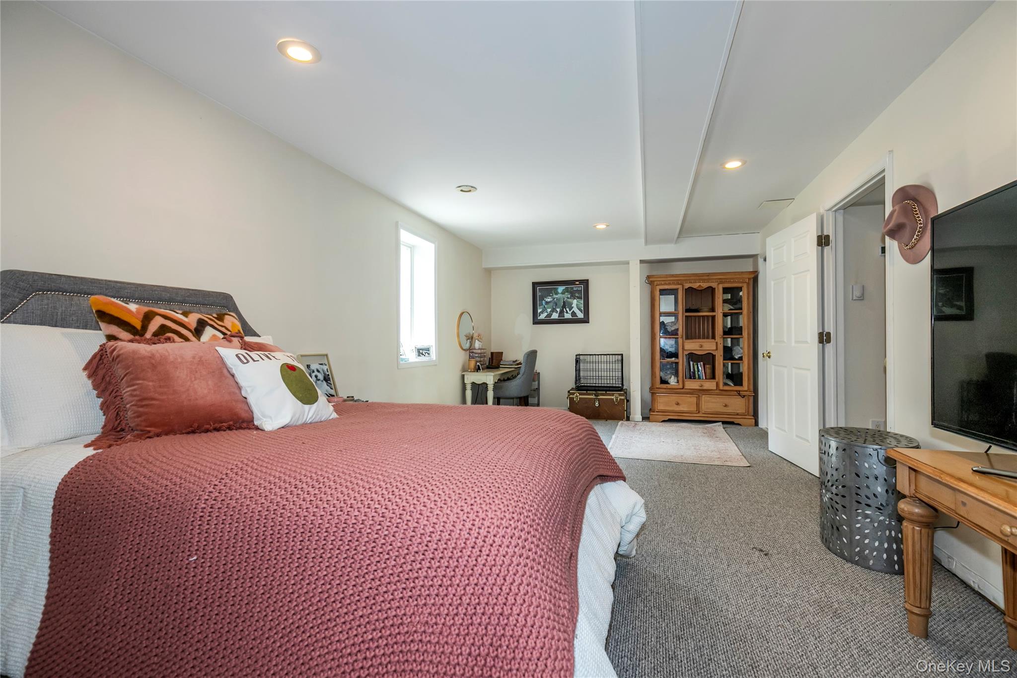 6 Rolling Wood Court, Hauppauge, NY 11788