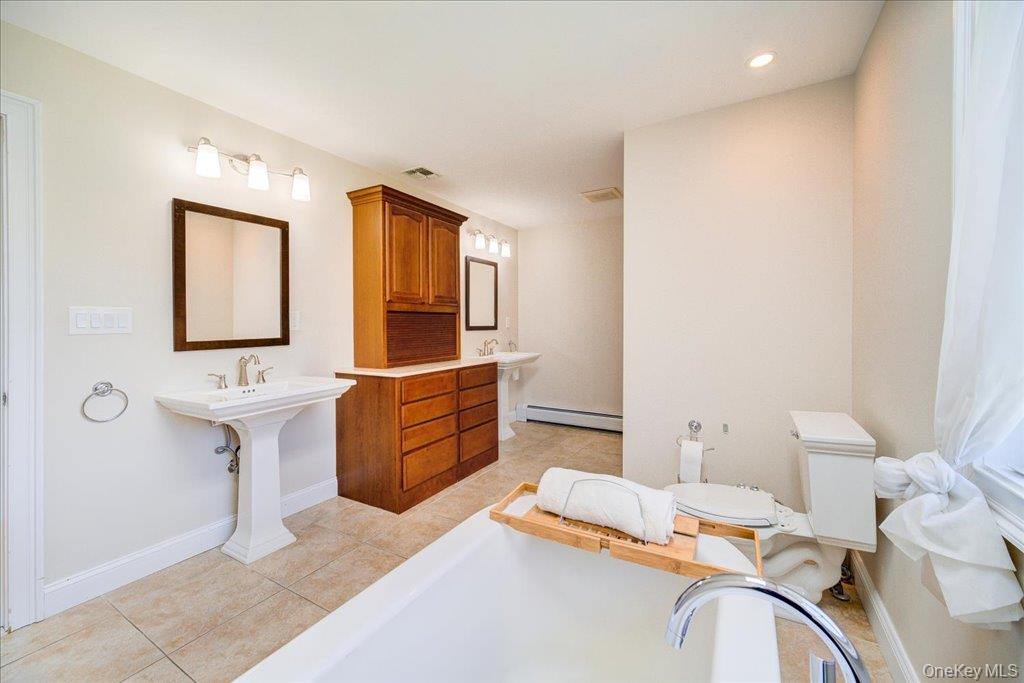 11 Saddle Hill Road, Chester, NY 10918