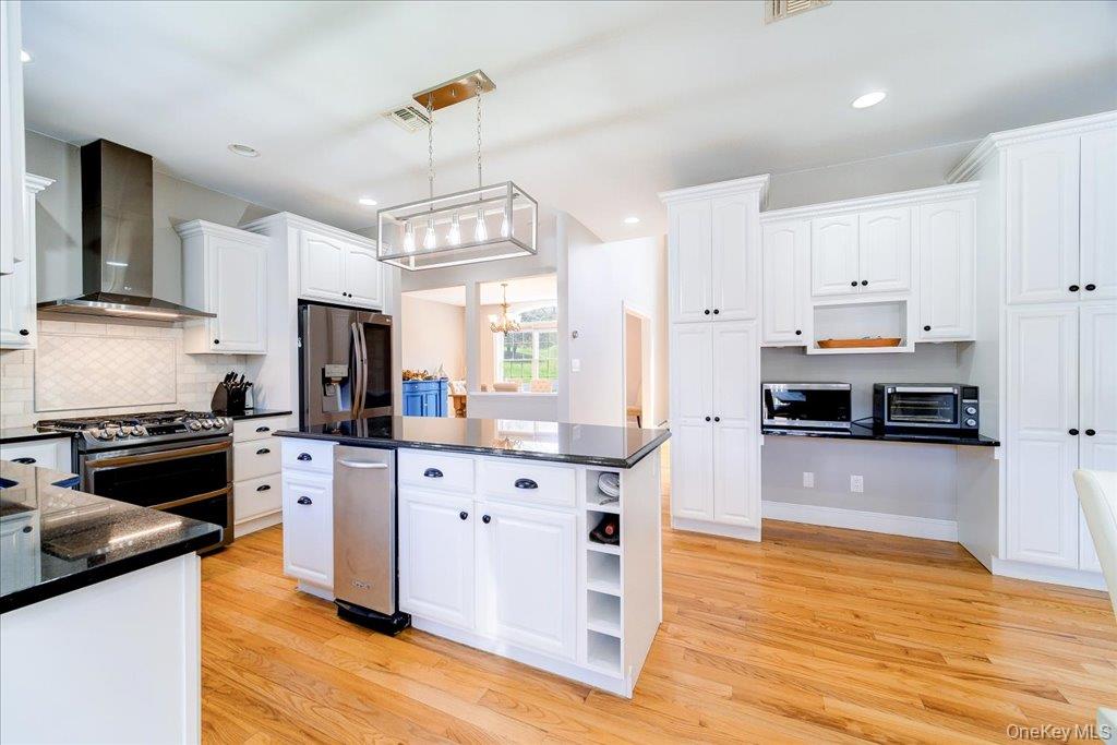 11 Saddle Hill Road, Chester, NY 10918