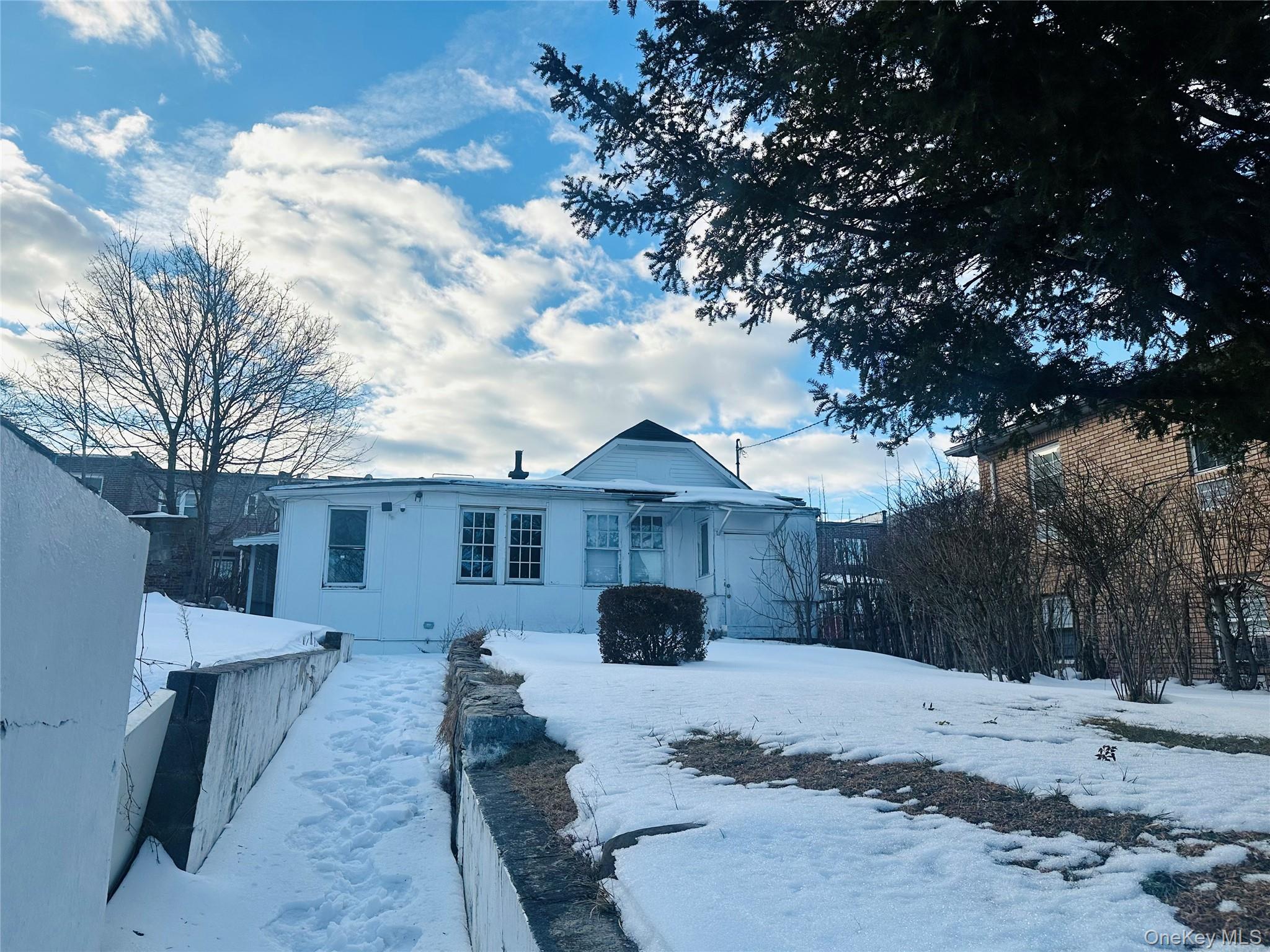 2931 Yates Avenue, Bronx, NY 10469