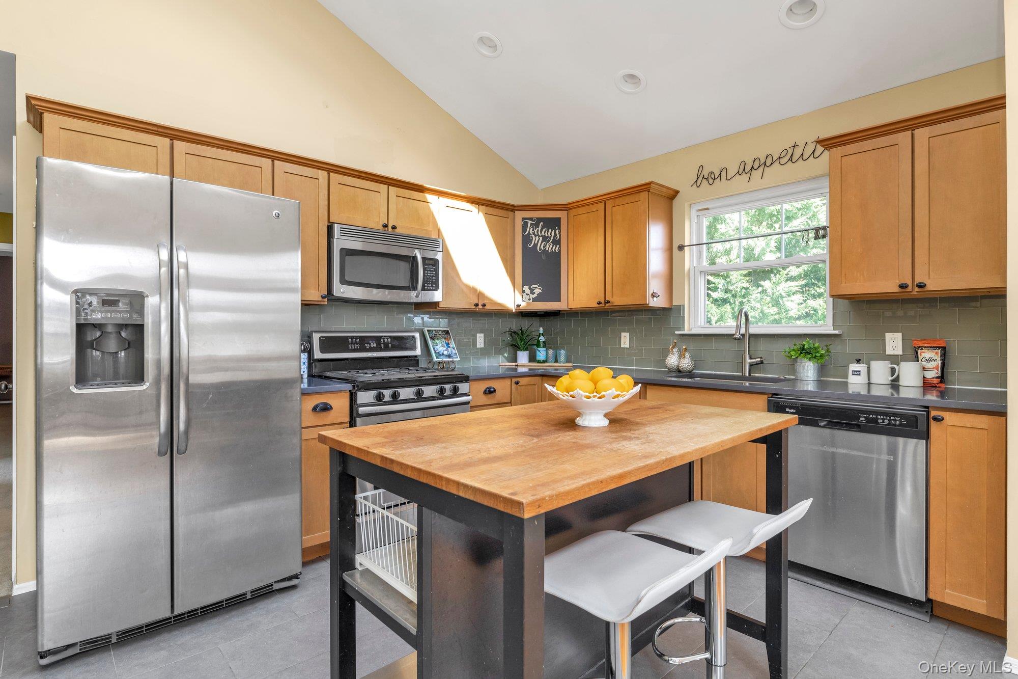 1200 Roger Road, North Bellmore, NY 11710