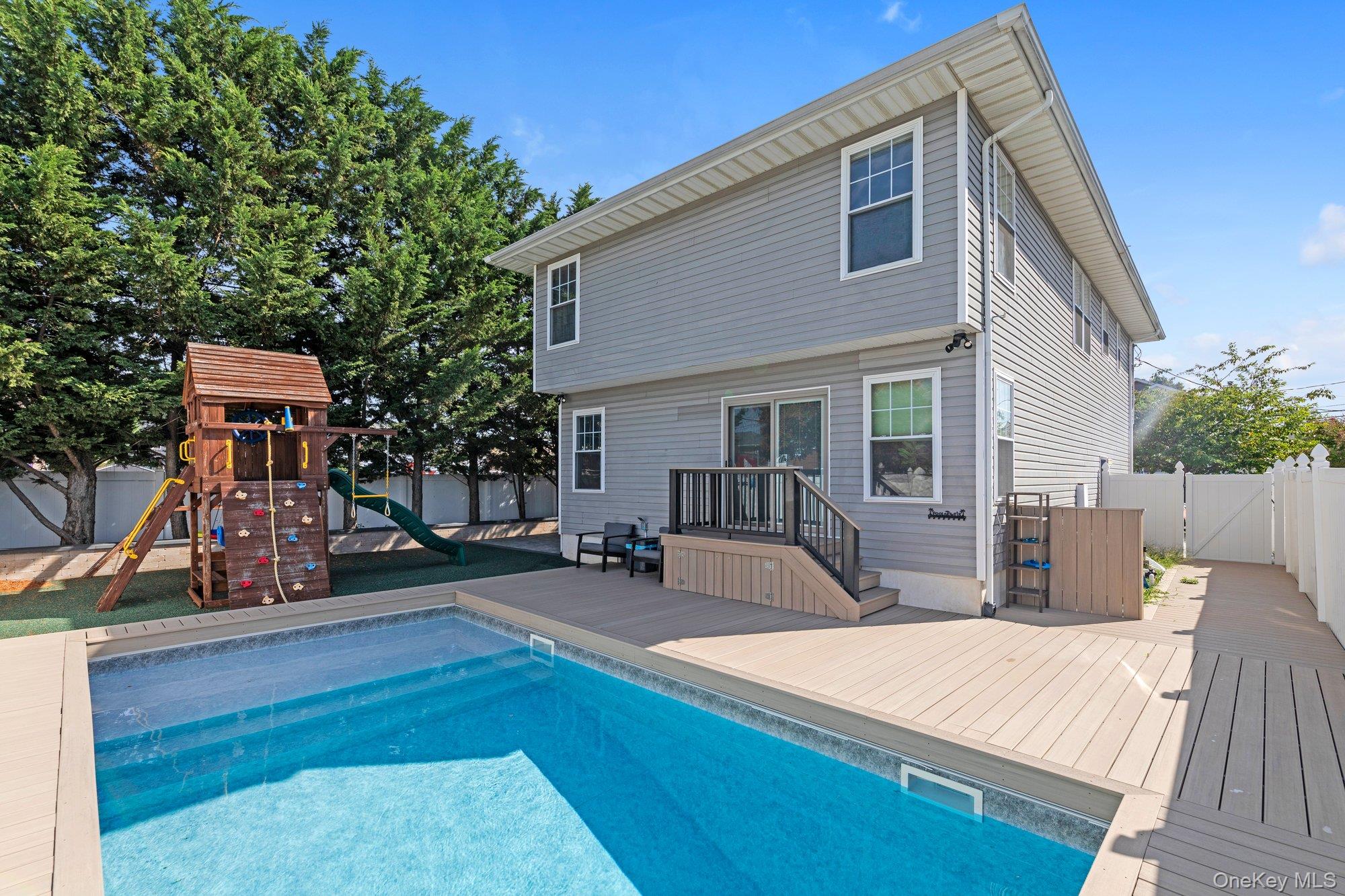 1200 Roger Road, North Bellmore, NY 11710