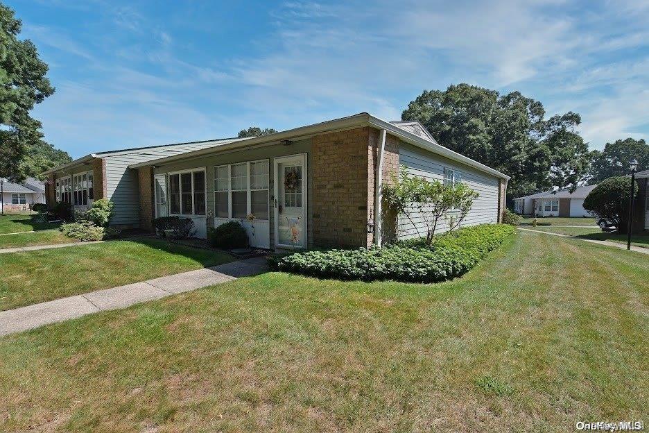 419F Weymouth Court # F, Ridge, NY 11961