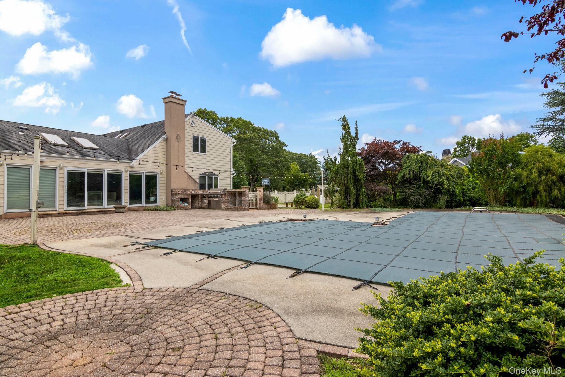 127 Church Road, Great River, NY 11739