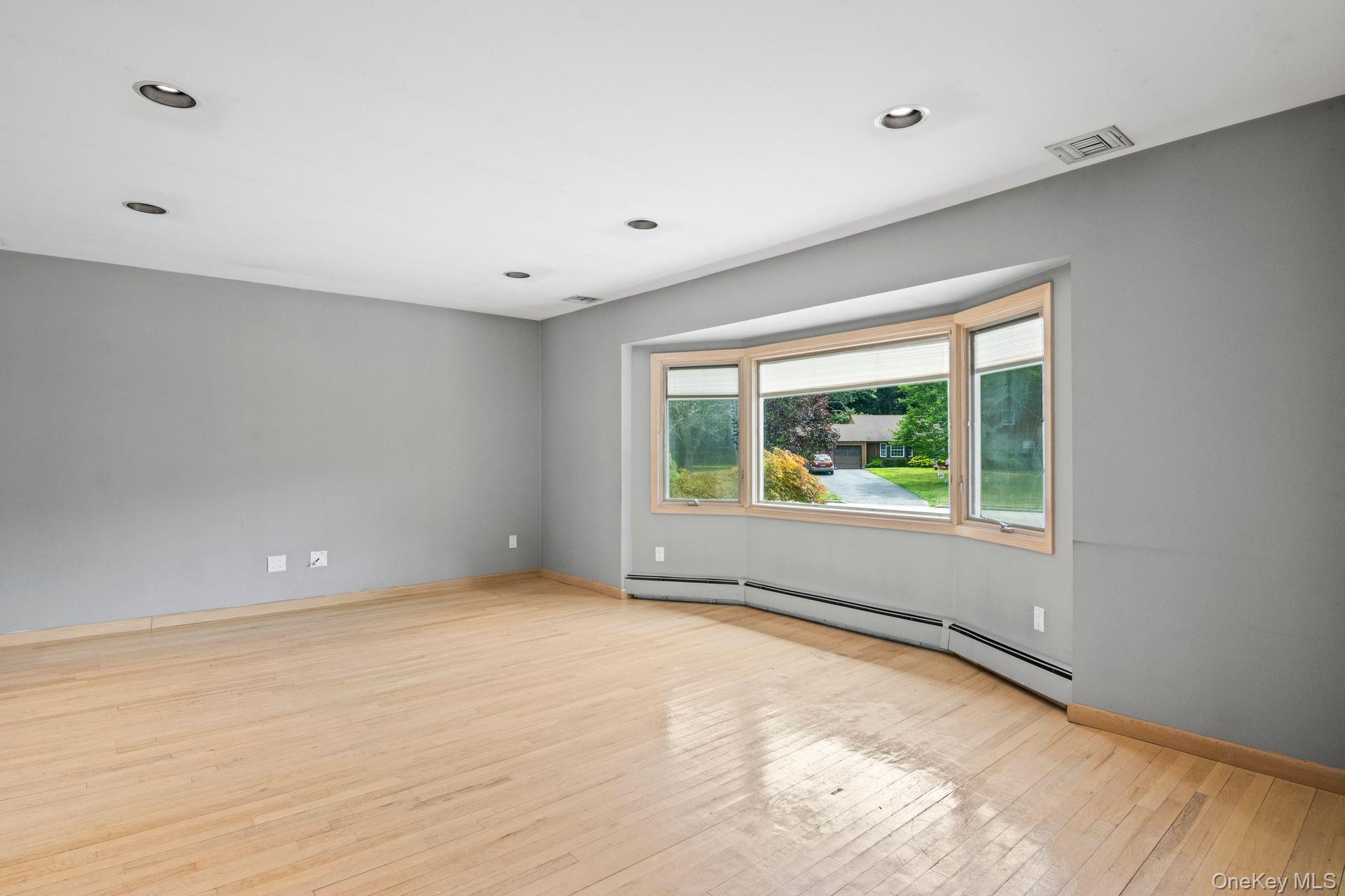 127 Church Road, Great River, NY 11739