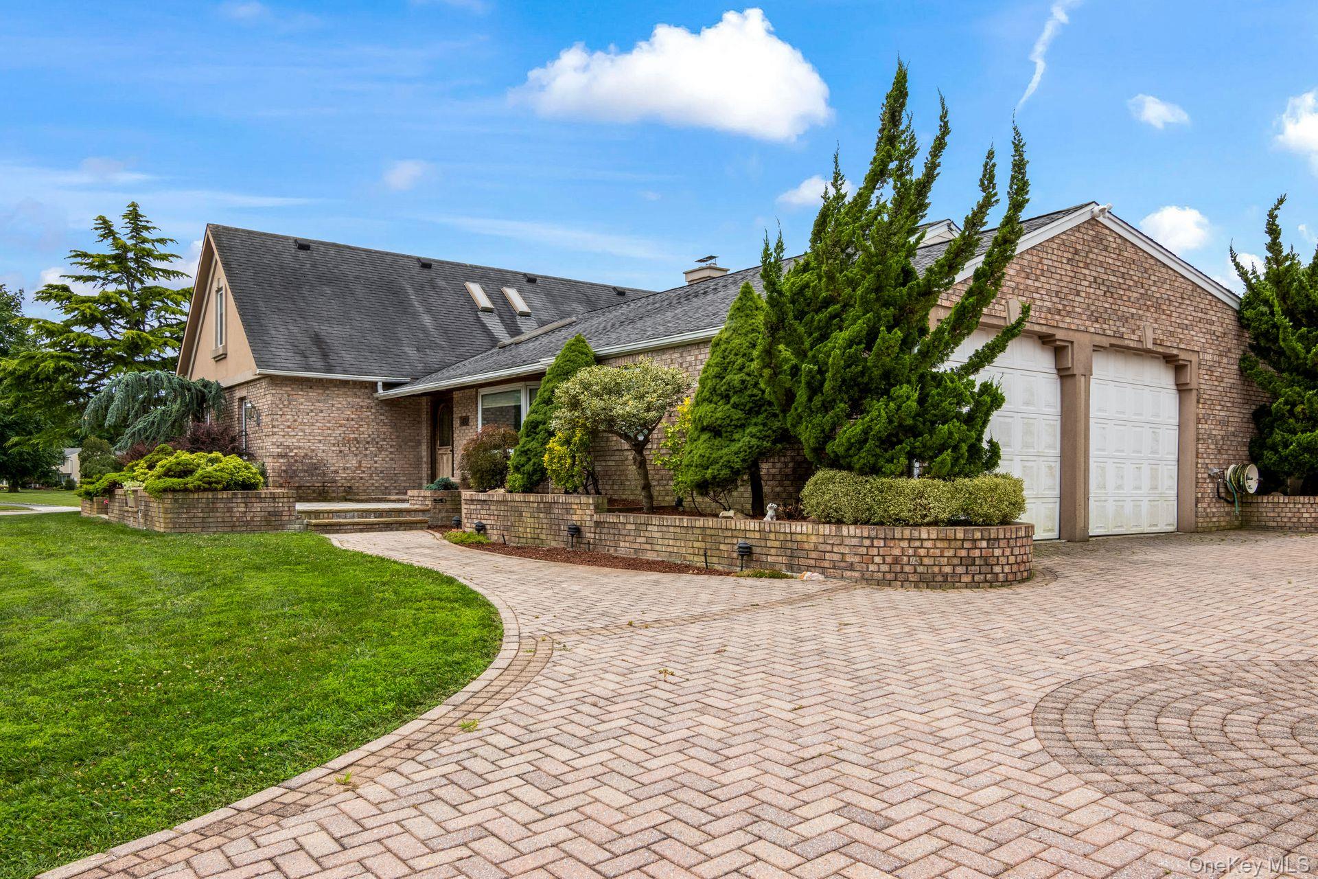 127 Church Road, Great River, NY 11739