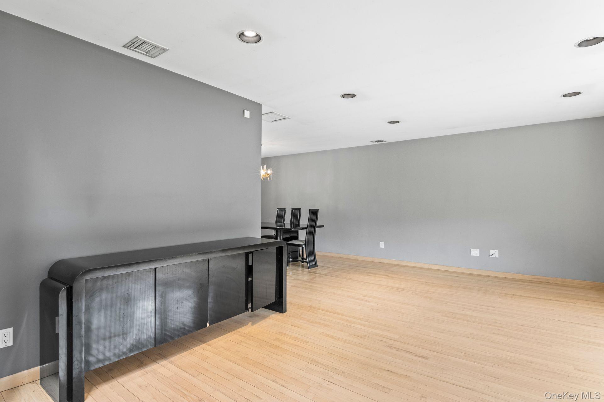 127 Church Road, Great River, NY 11739