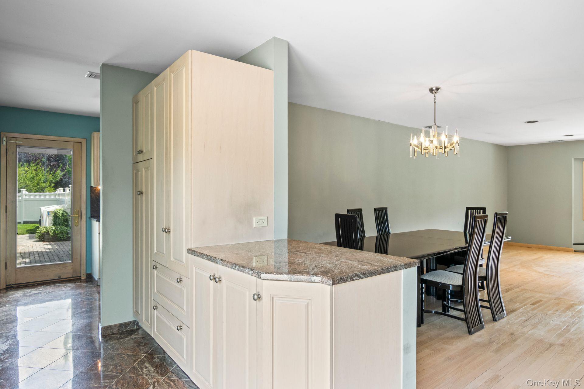 127 Church Road, Great River, NY 11739