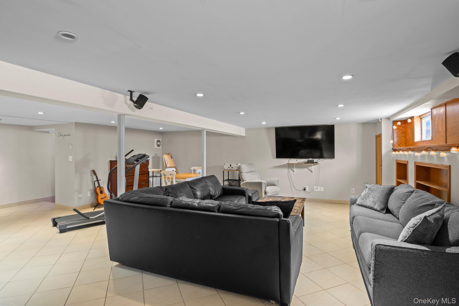 127 Church Road, Great River, NY 11739