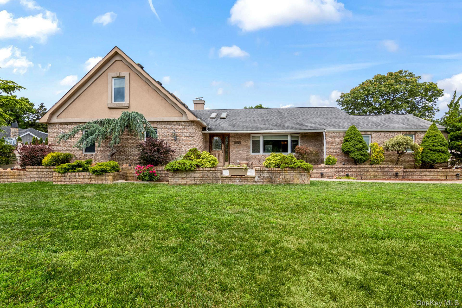 127 Church Road, Great River, NY 11739