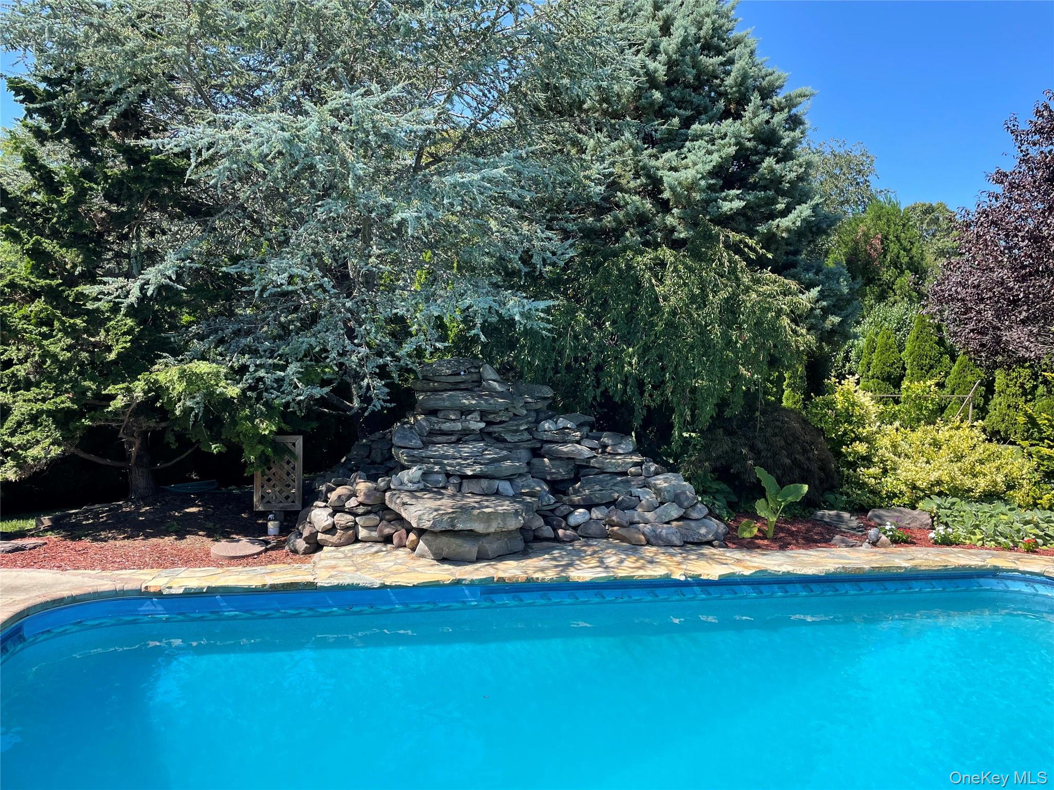 127 Church Road, Great River, NY 11739