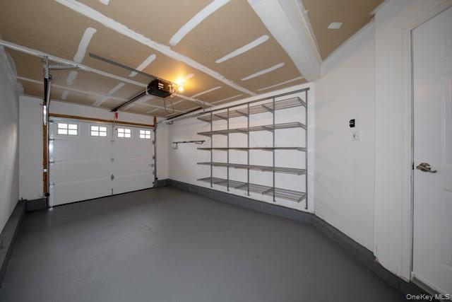 6 Overlook Drive # 6, Farmingville, NY 11738