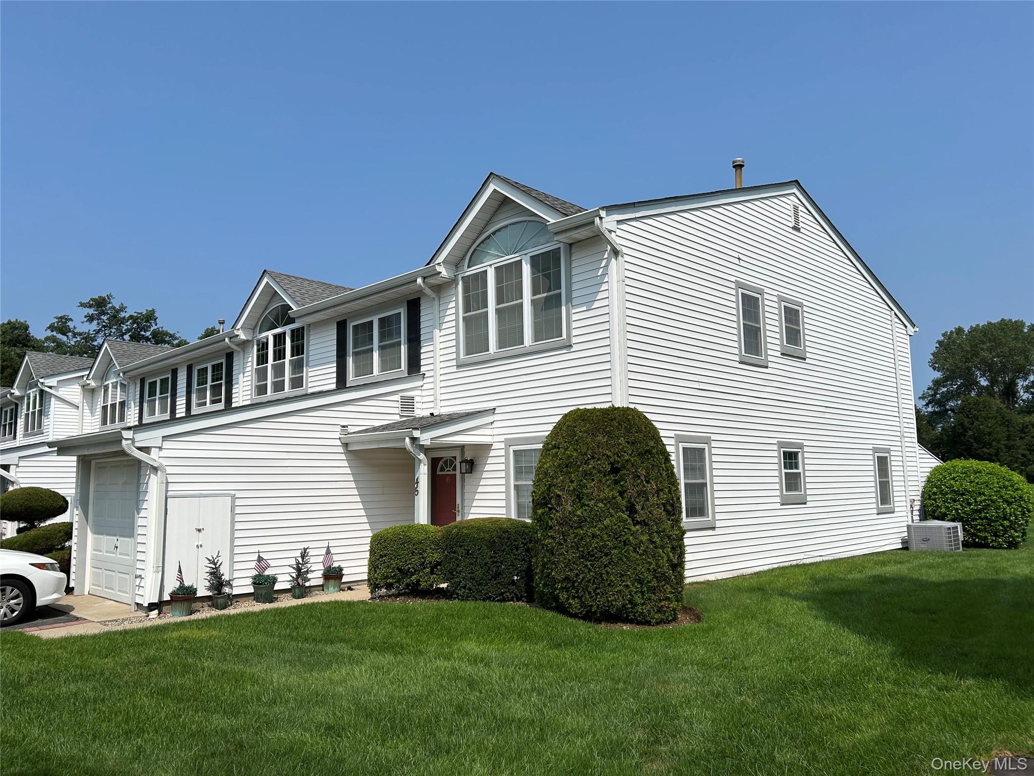 45 Indian Trace, Kings Park, NY 11754