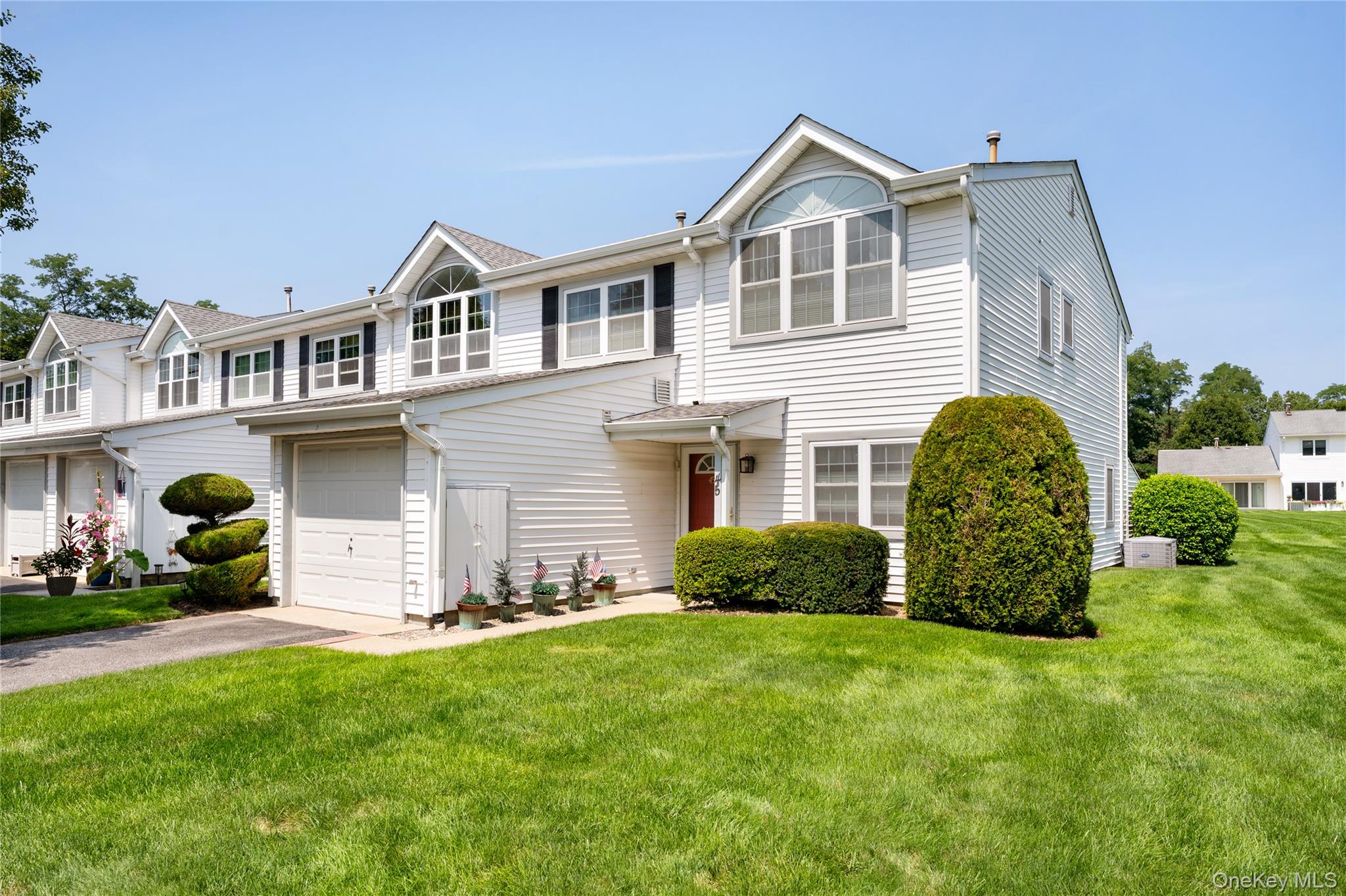 45 Indian Trace, Kings Park, NY 11754