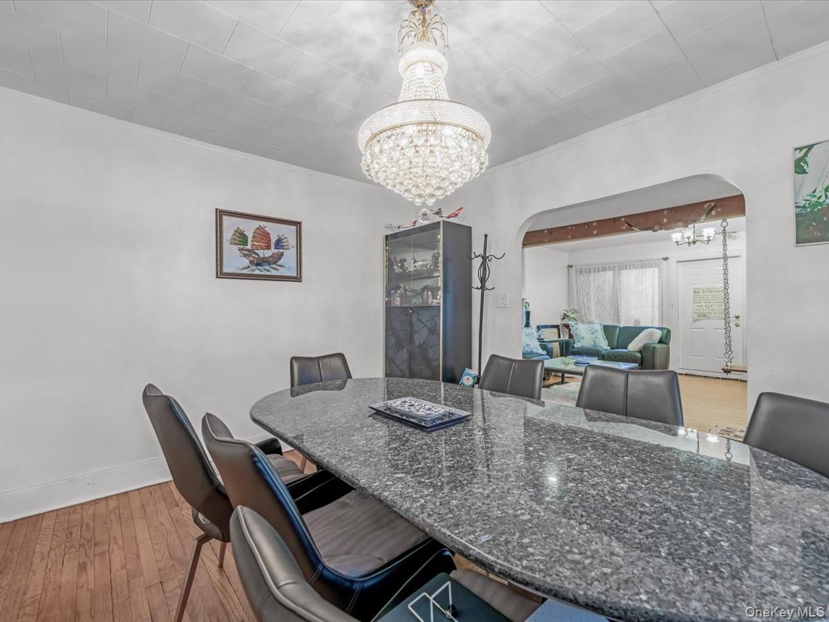 555 N 1 Street, New Hyde Park, NY 11040