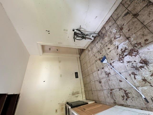 157 Tanglewylde Road, Lake Peekskill, NY 10537