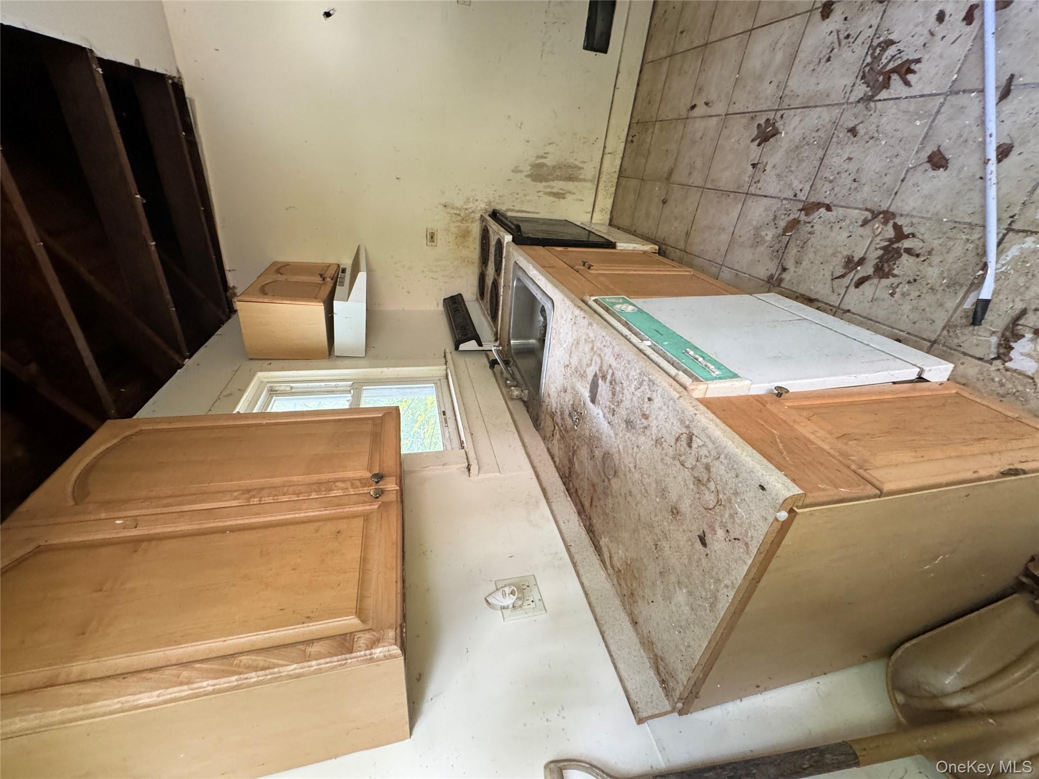 157 Tanglewylde Road, Lake Peekskill, NY 10537