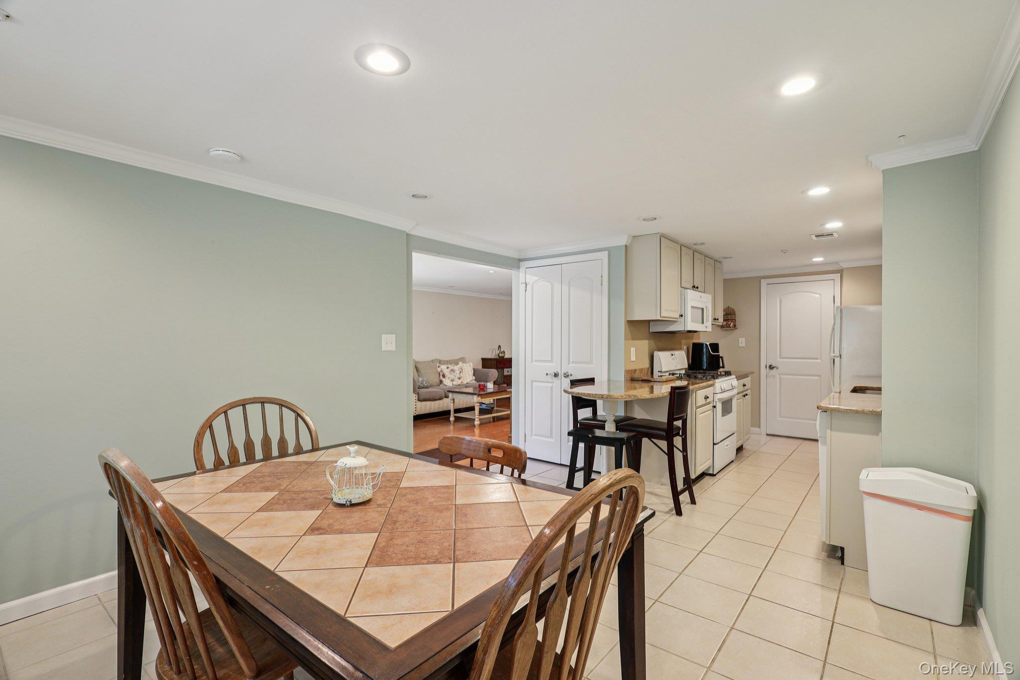 137 Golf Lane, Medford, NY 11763