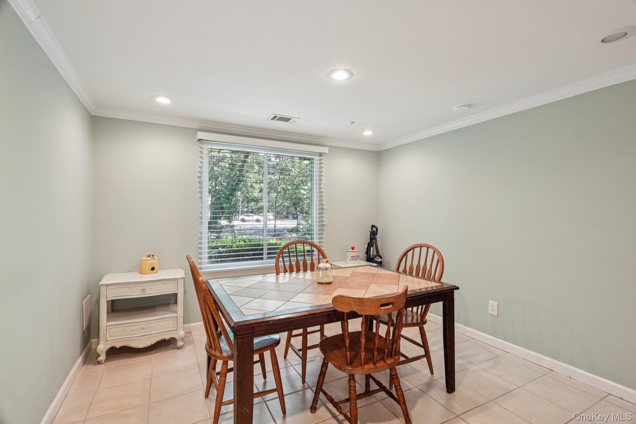 137 Golf Lane, Medford, NY 11763