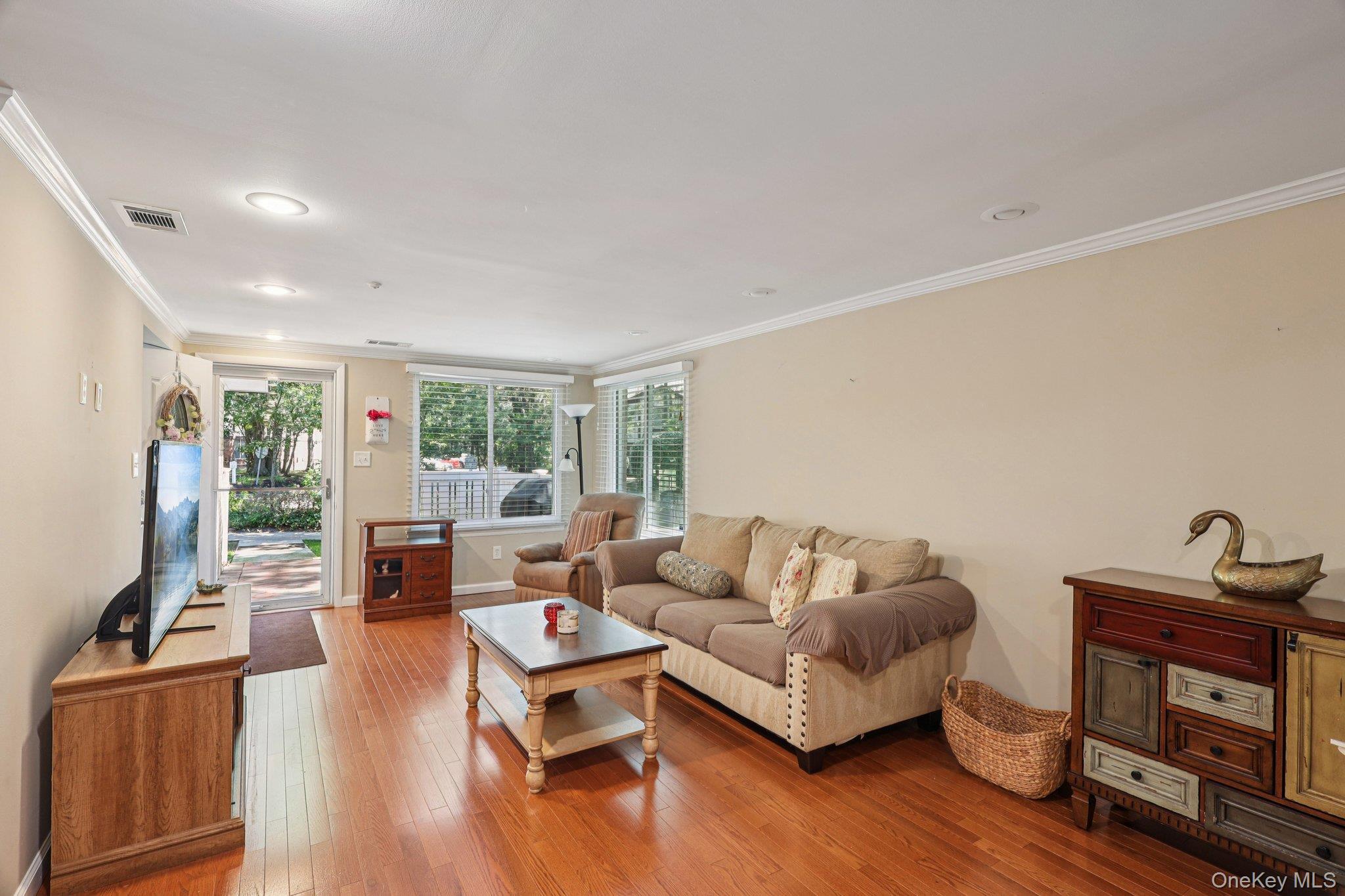 137 Golf Lane, Medford, NY 11763