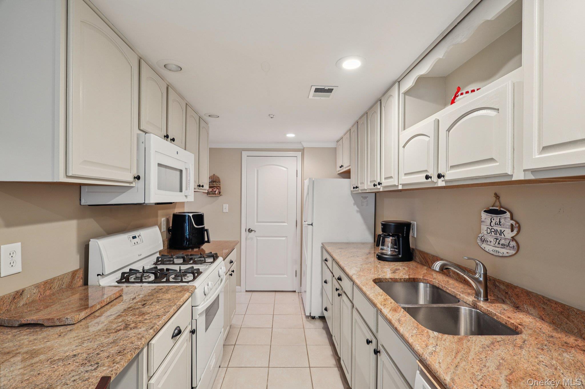 137 Golf Lane, Medford, NY 11763