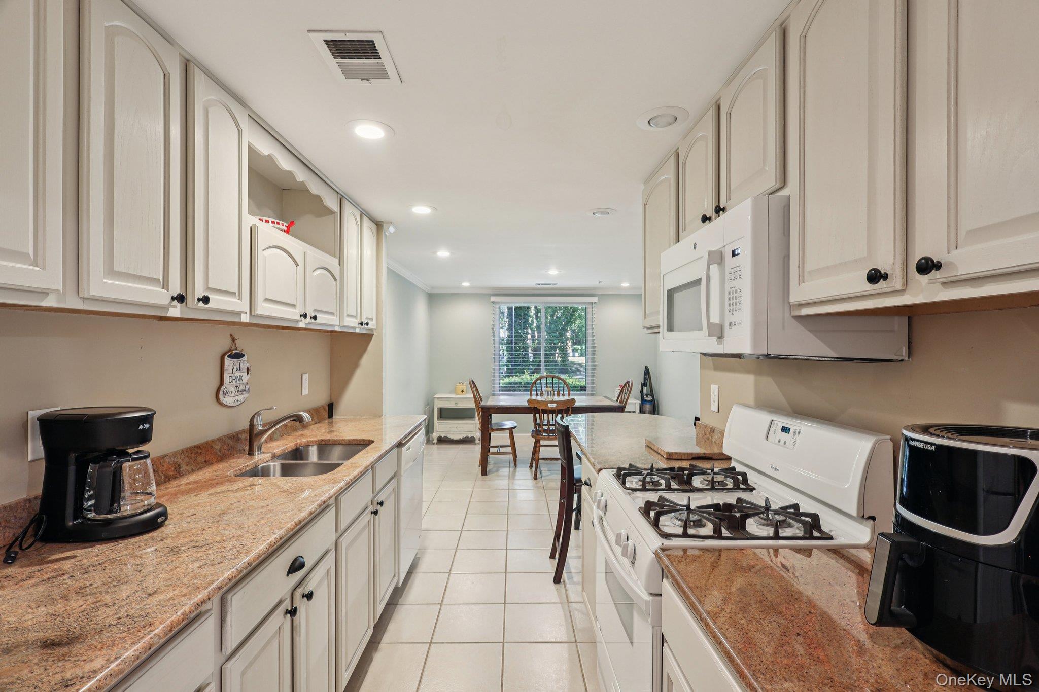 137 Golf Lane, Medford, NY 11763