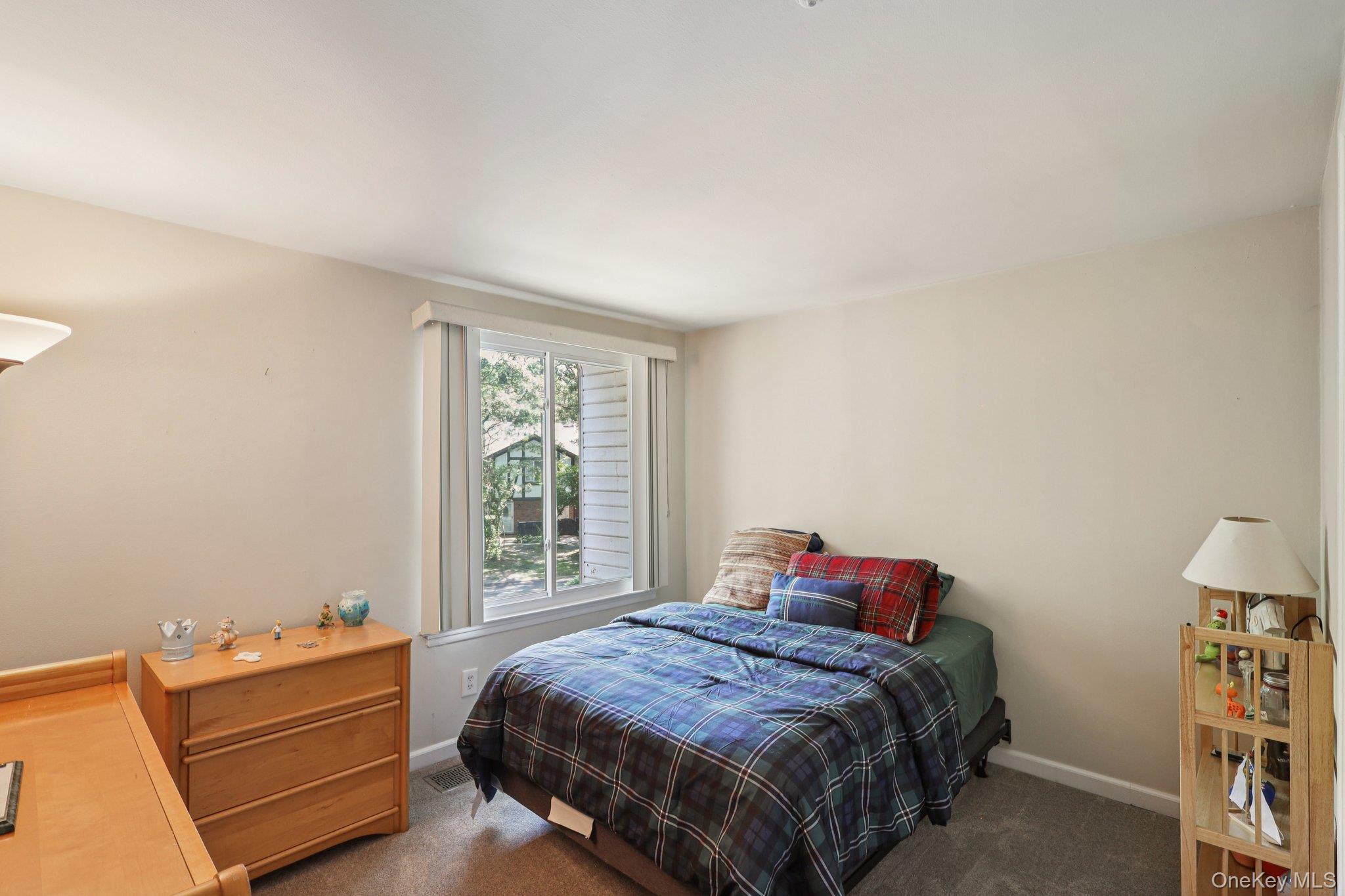 137 Golf Lane, Medford, NY 11763