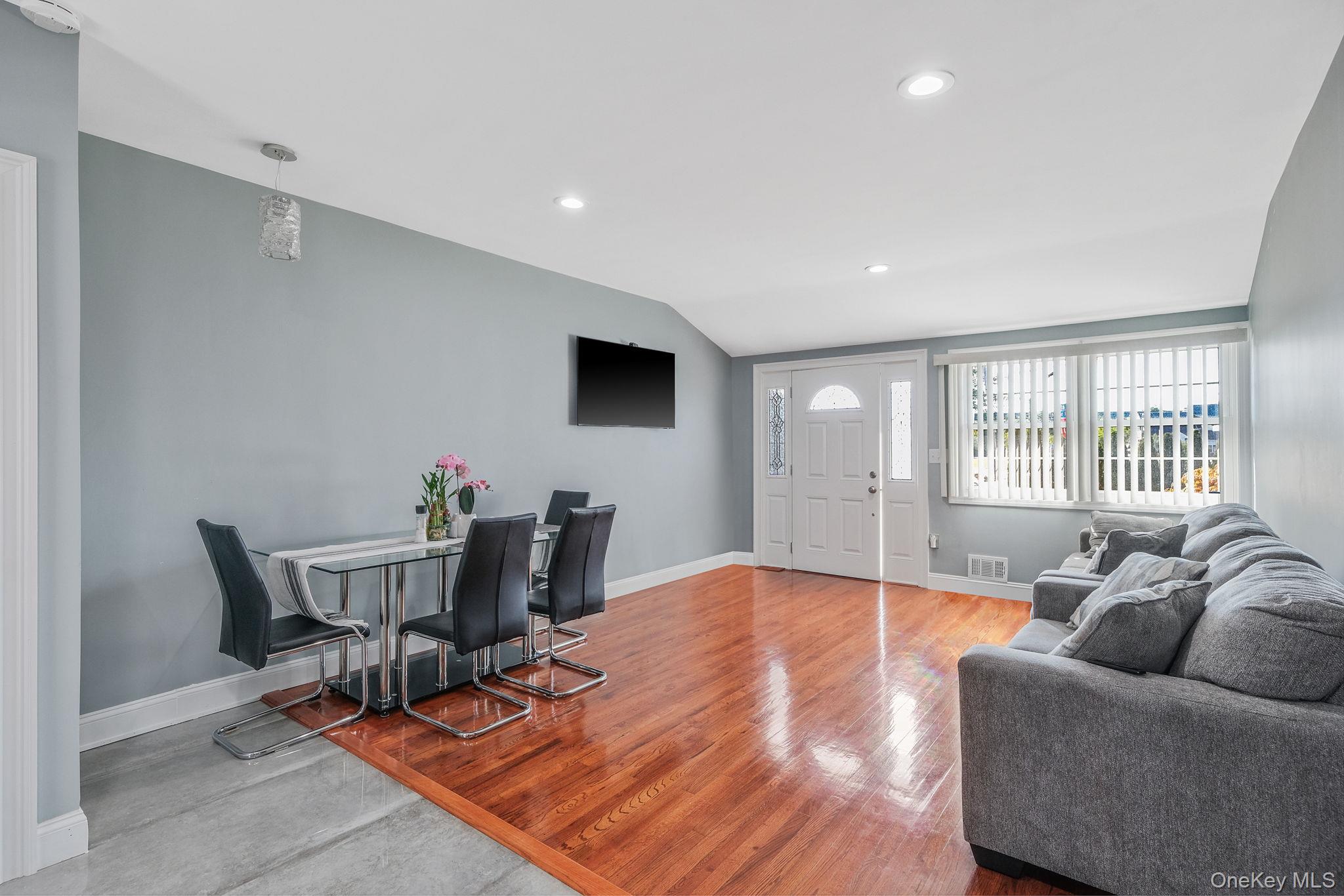 1010 Motor Parkway, Central Islip, NY 11722