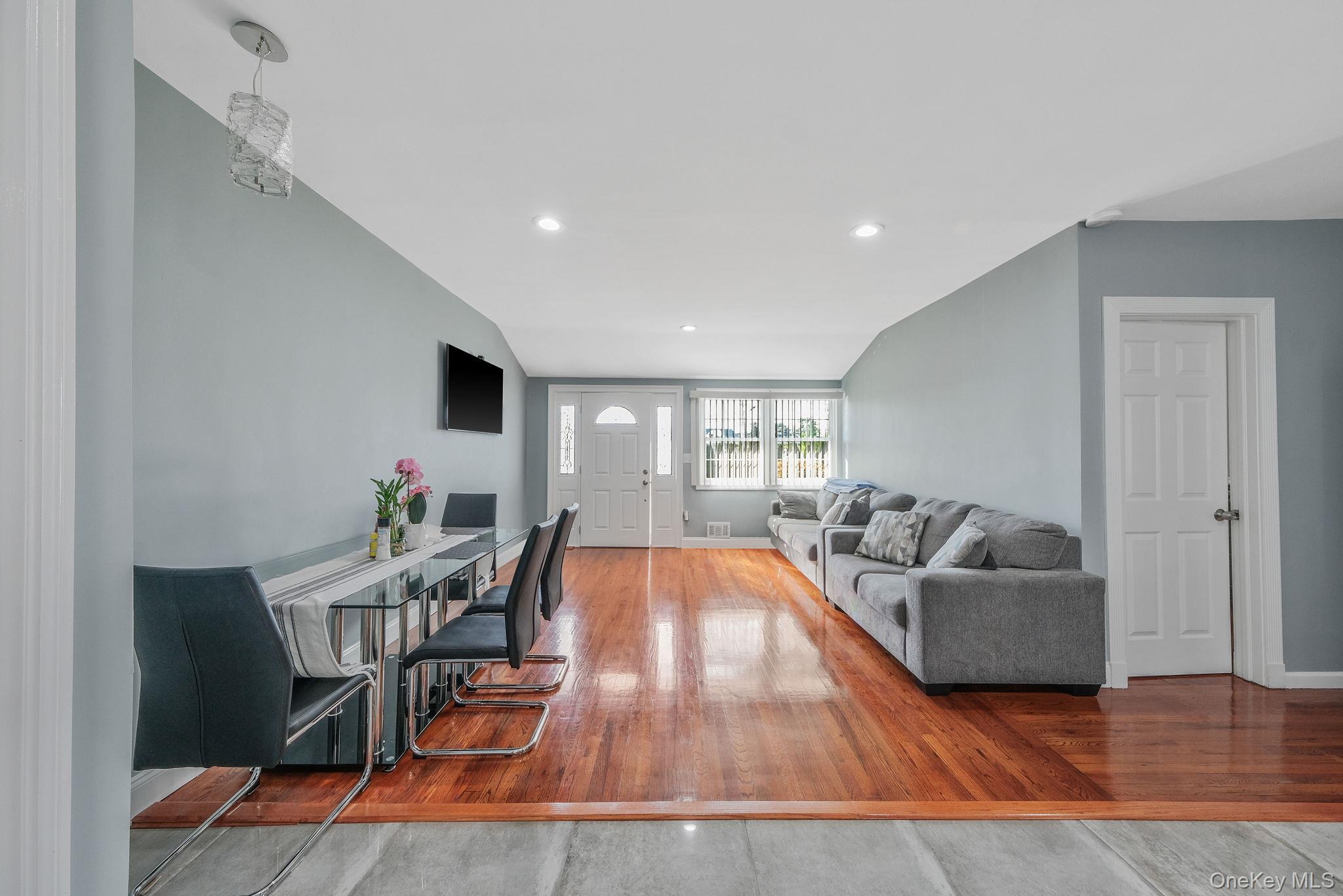 1010 Motor Parkway, Central Islip, NY 11722