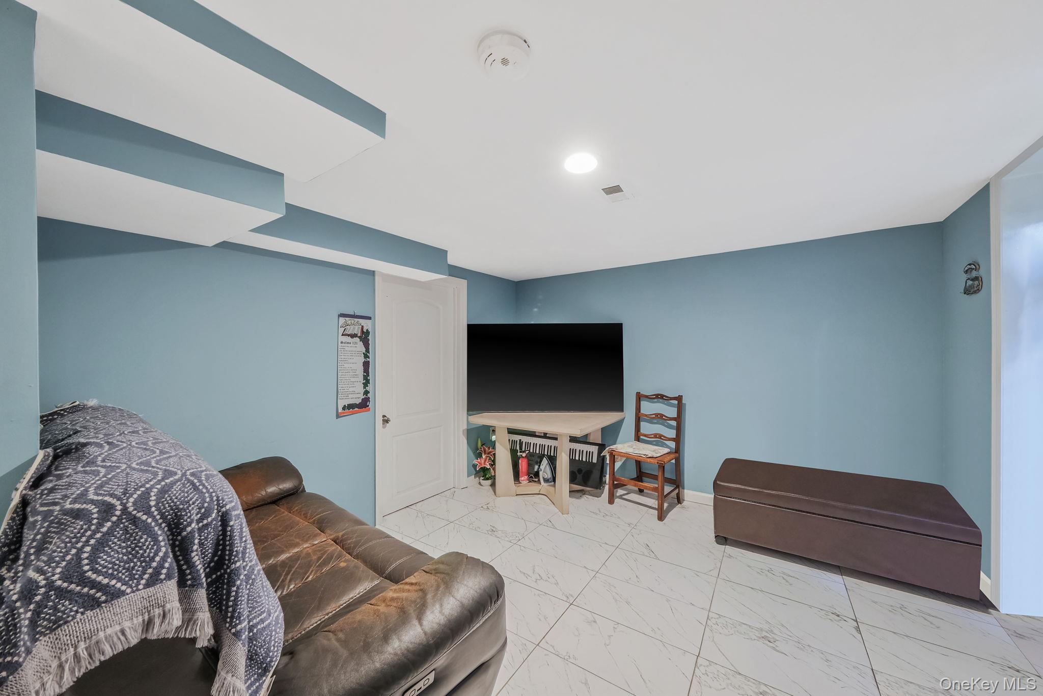 1010 Motor Parkway, Central Islip, NY 11722