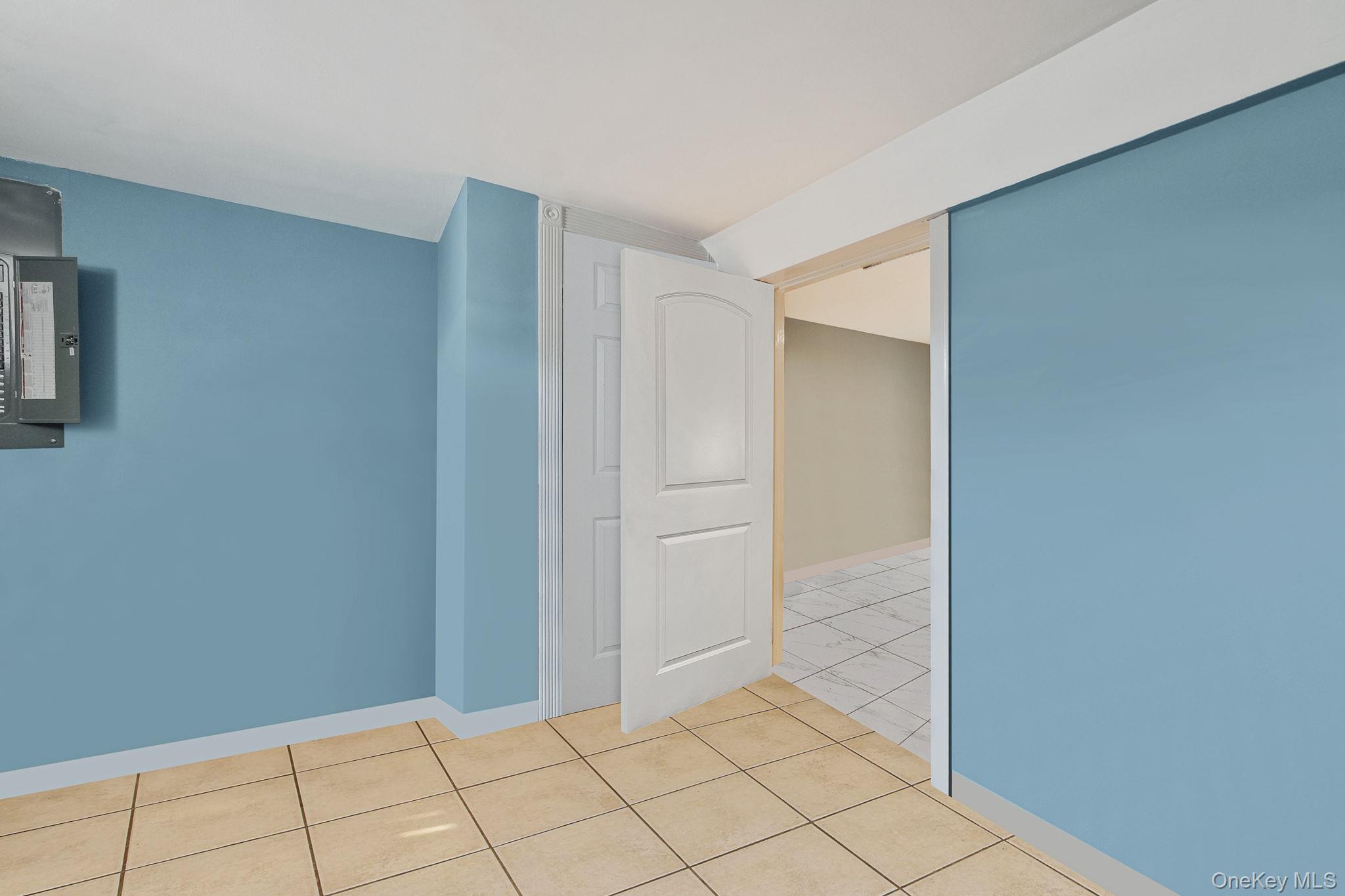 1010 Motor Parkway, Central Islip, NY 11722