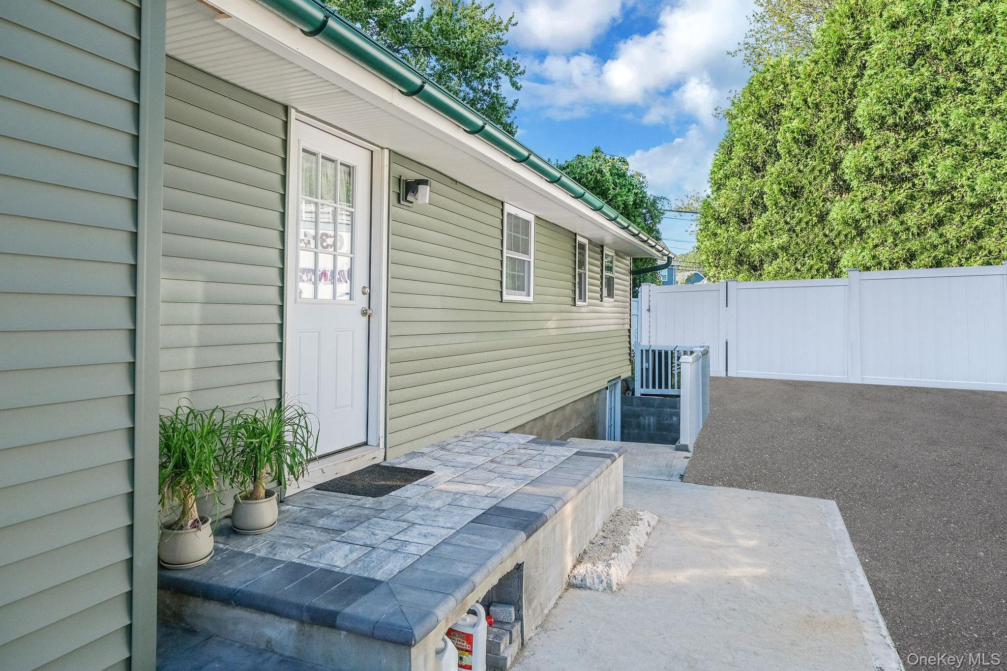 1010 Motor Parkway, Central Islip, NY 11722